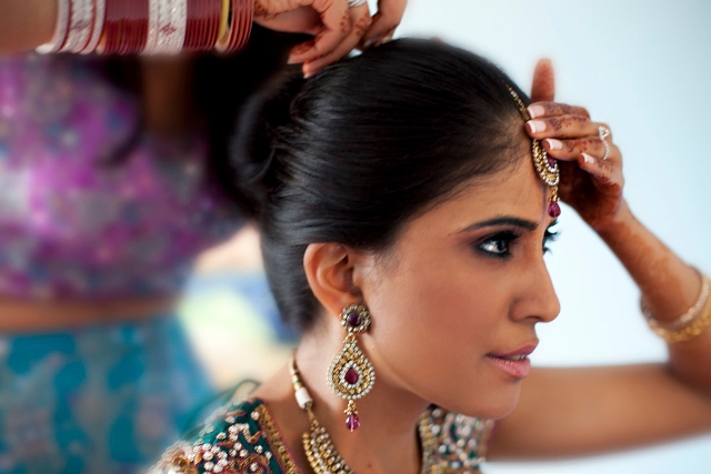 What are the benefits of airbrush makeup