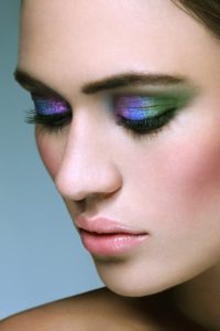 multi shade eye shadow technique for 2017 trendy makeup